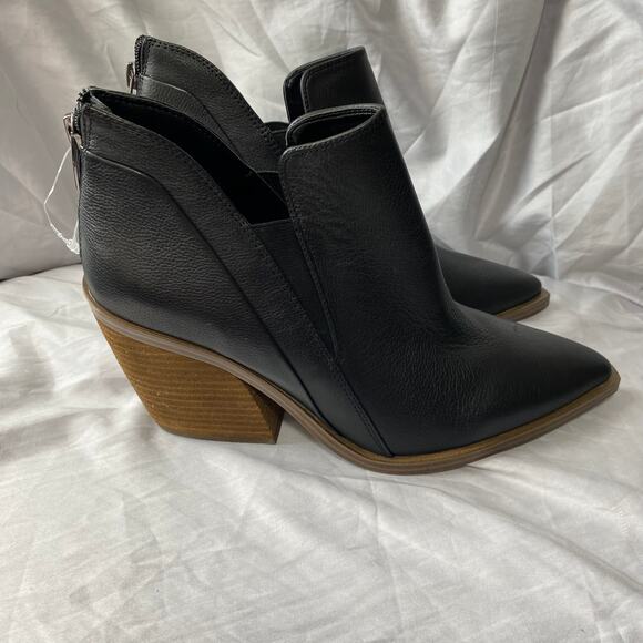 Vince Camuto Gradina Block Heel‎ Pointed Toe Bootie SZ 91/2 M Sleek Quiet Luxury - Picture 4 of 8
